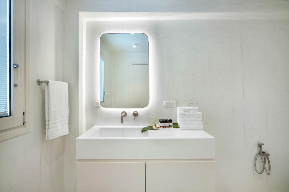 Cocoons Luxury Suites & Villas