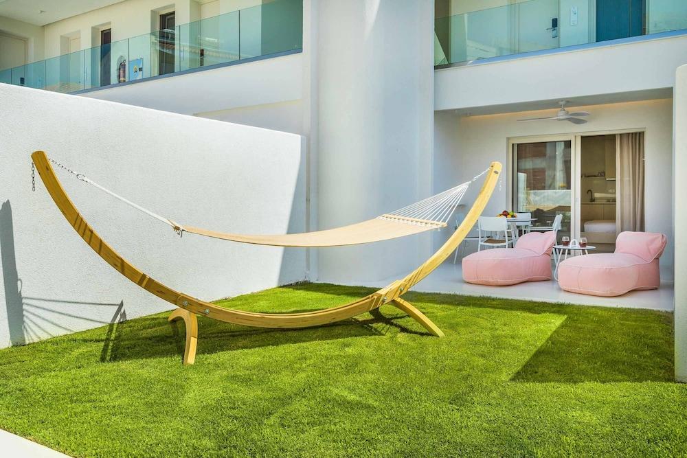 Cocoons Luxury Suites & Villas