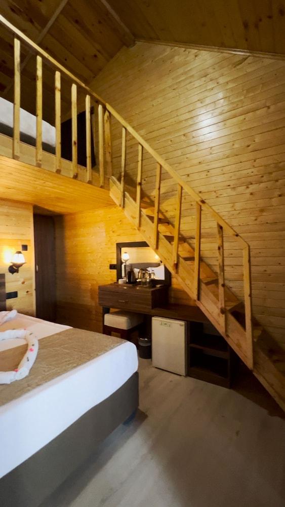 Prenses Sealine Beach Hotel