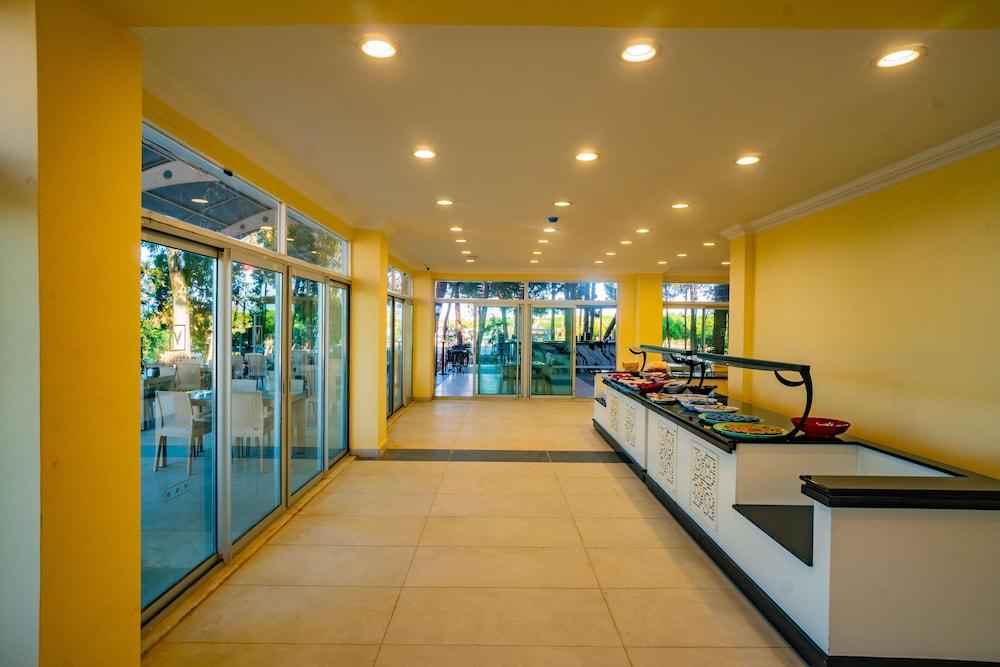 Prenses Sealine Beach Hotel