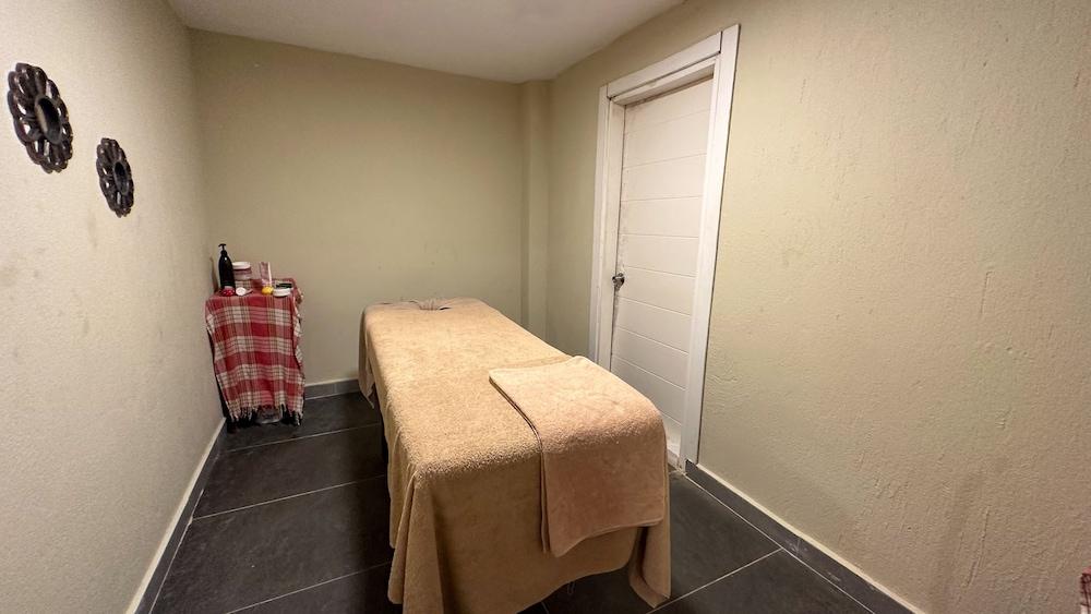 Prenses Sealine Beach Hotel