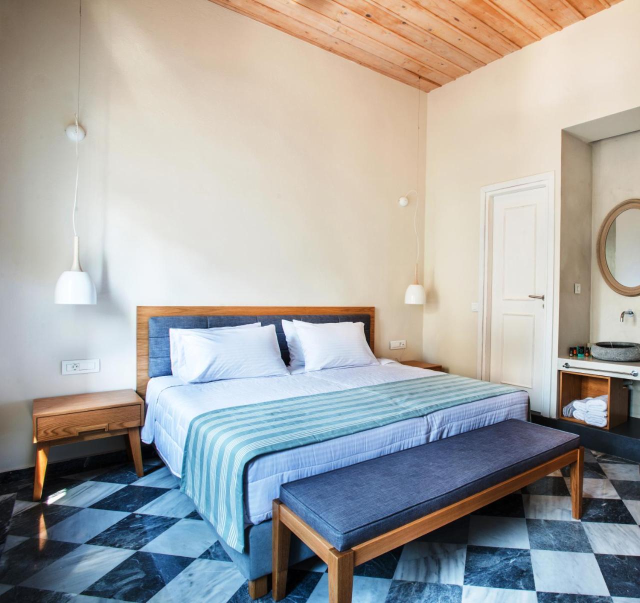 Hotel Off 