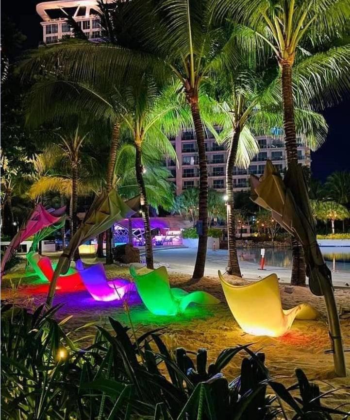 Manila Urban Resort at Azure