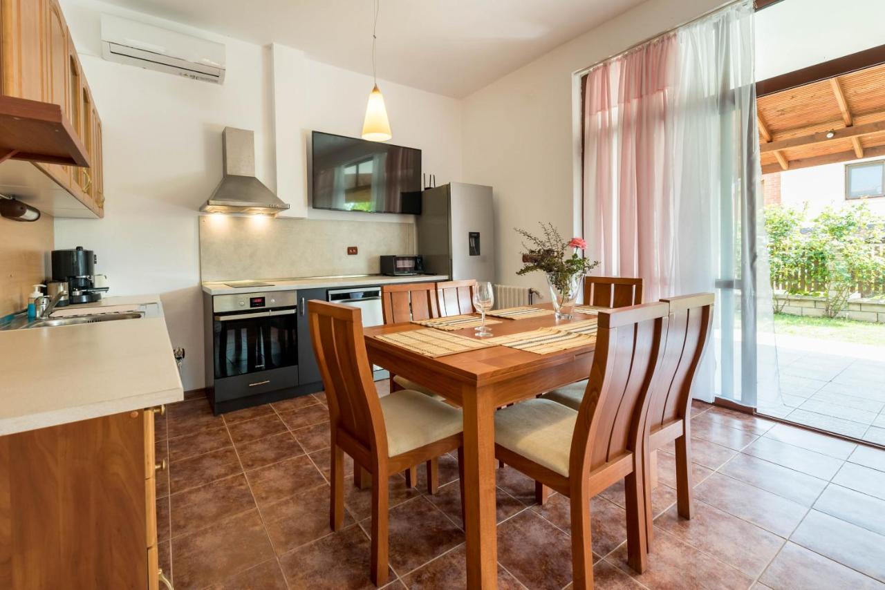 Villa Adora