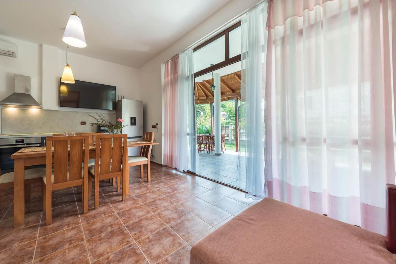 Villa Adora