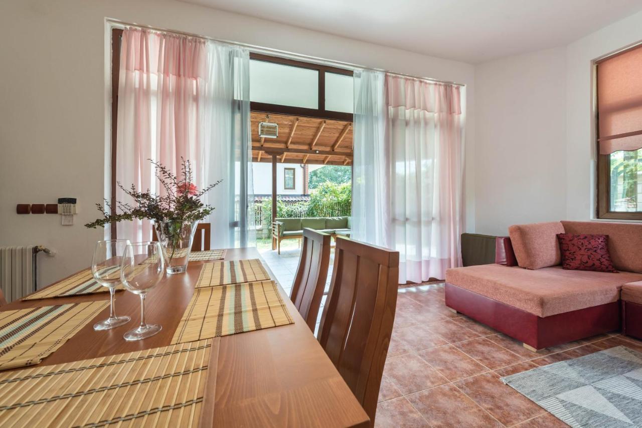 Villa Adora