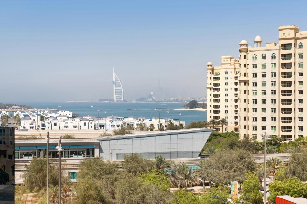 Adagio Premium The Palm