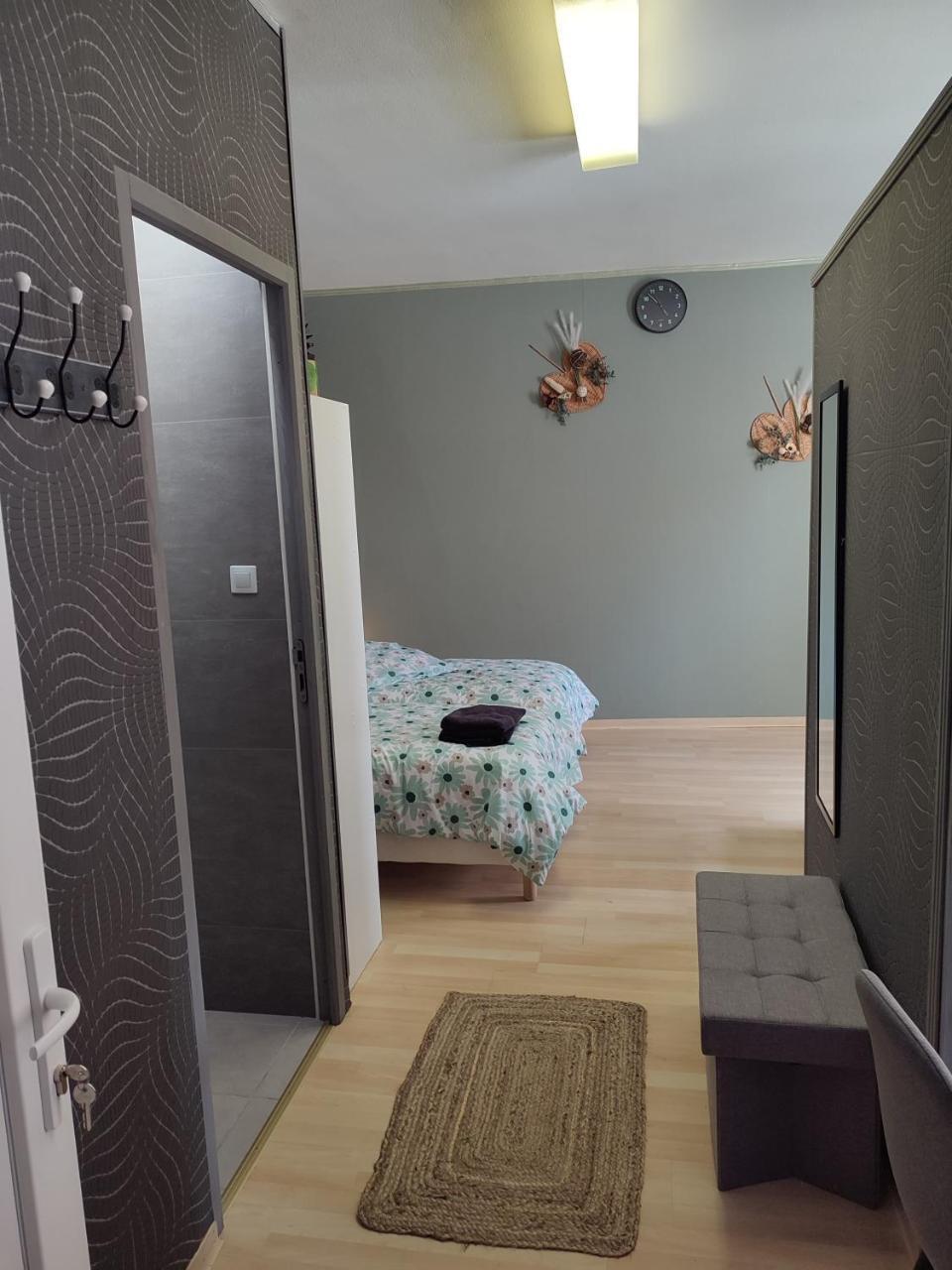 Studio Independant Acces Direct Autonome. em Le-cateau-cambresis