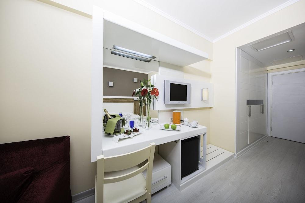 Dedeman Kemer Resort