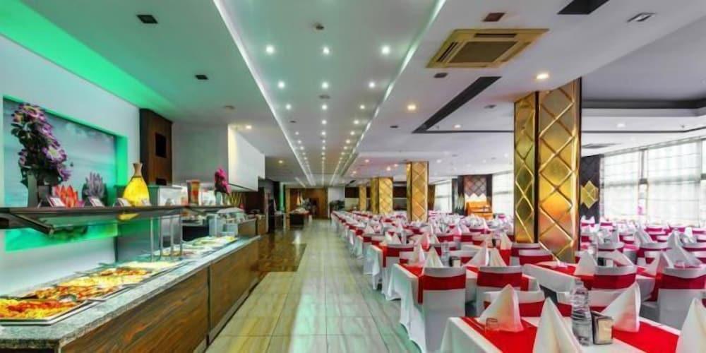 Dedeman Kemer Resort