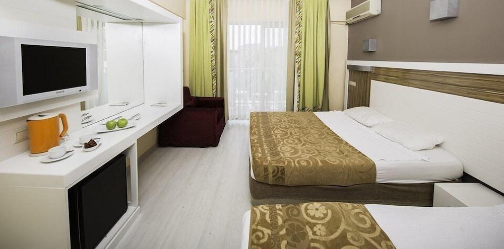 Dedeman Kemer Resort