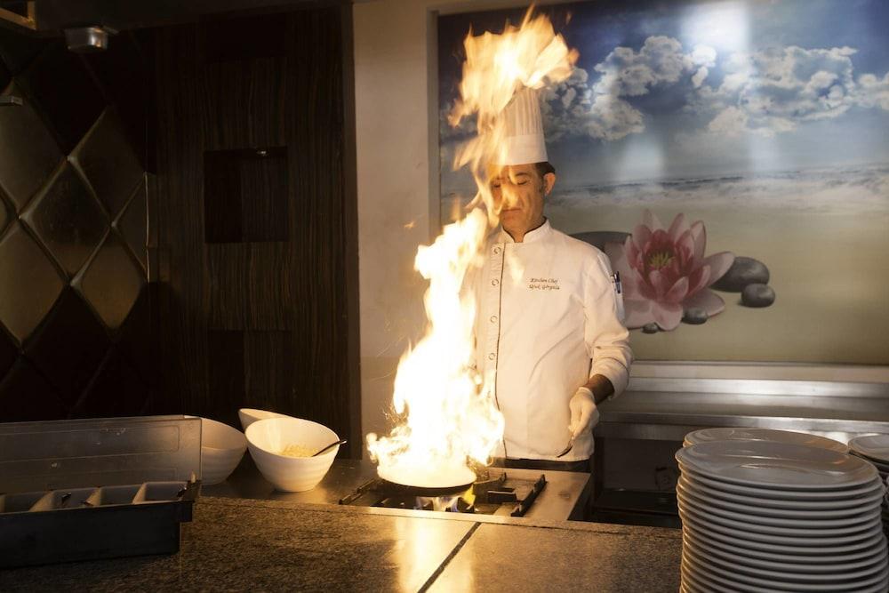 Dedeman Kemer Resort