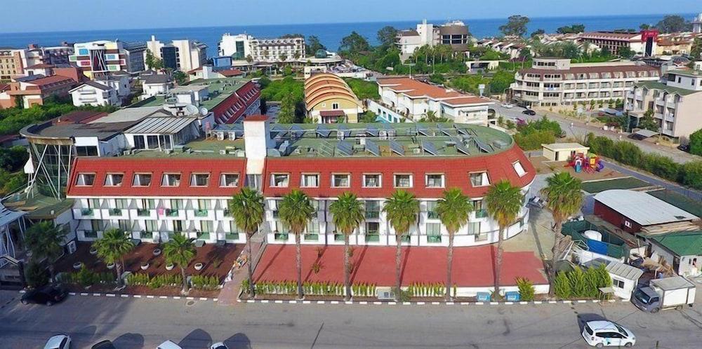 Dedeman Kemer Resort