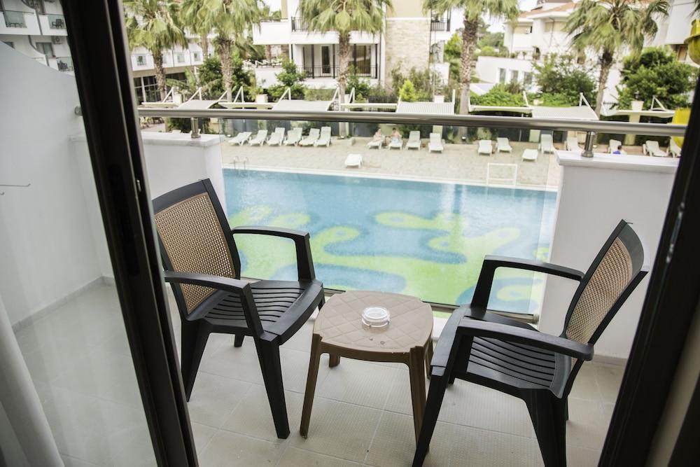 Dedeman Kemer Resort