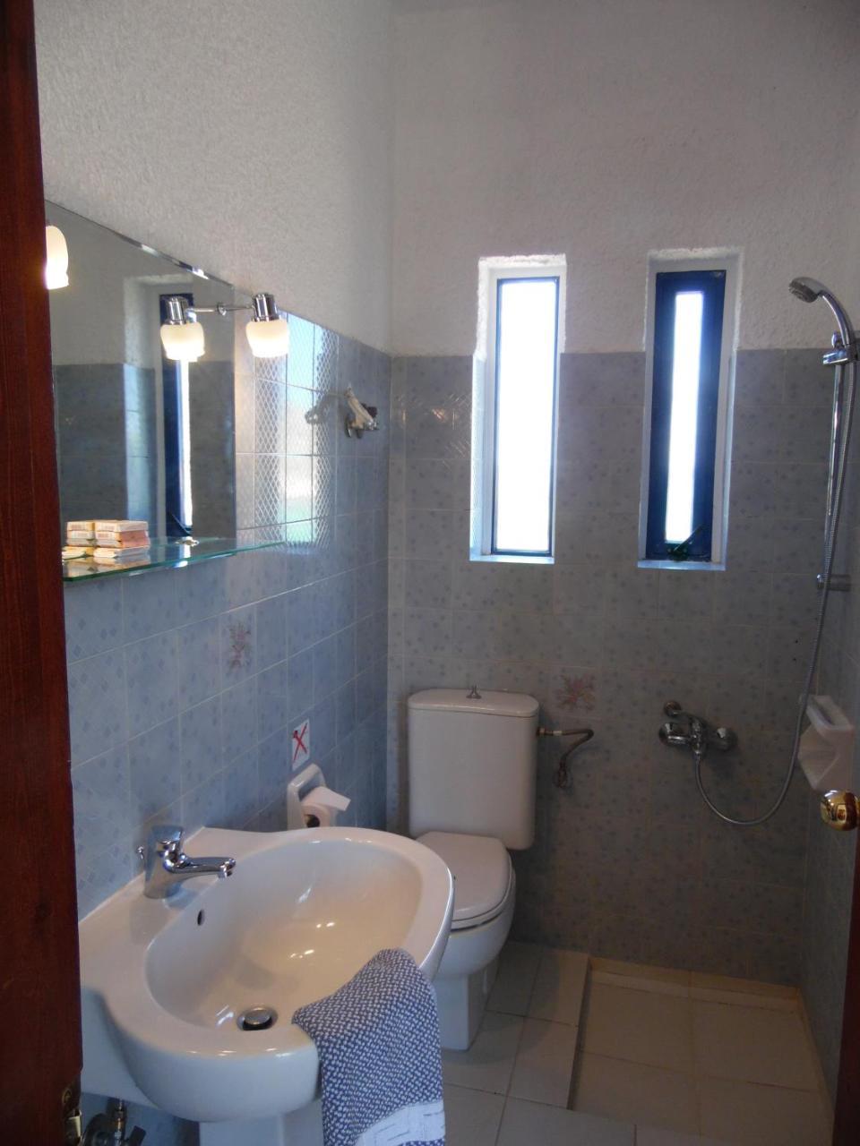 Little Bay Apartments 2 *