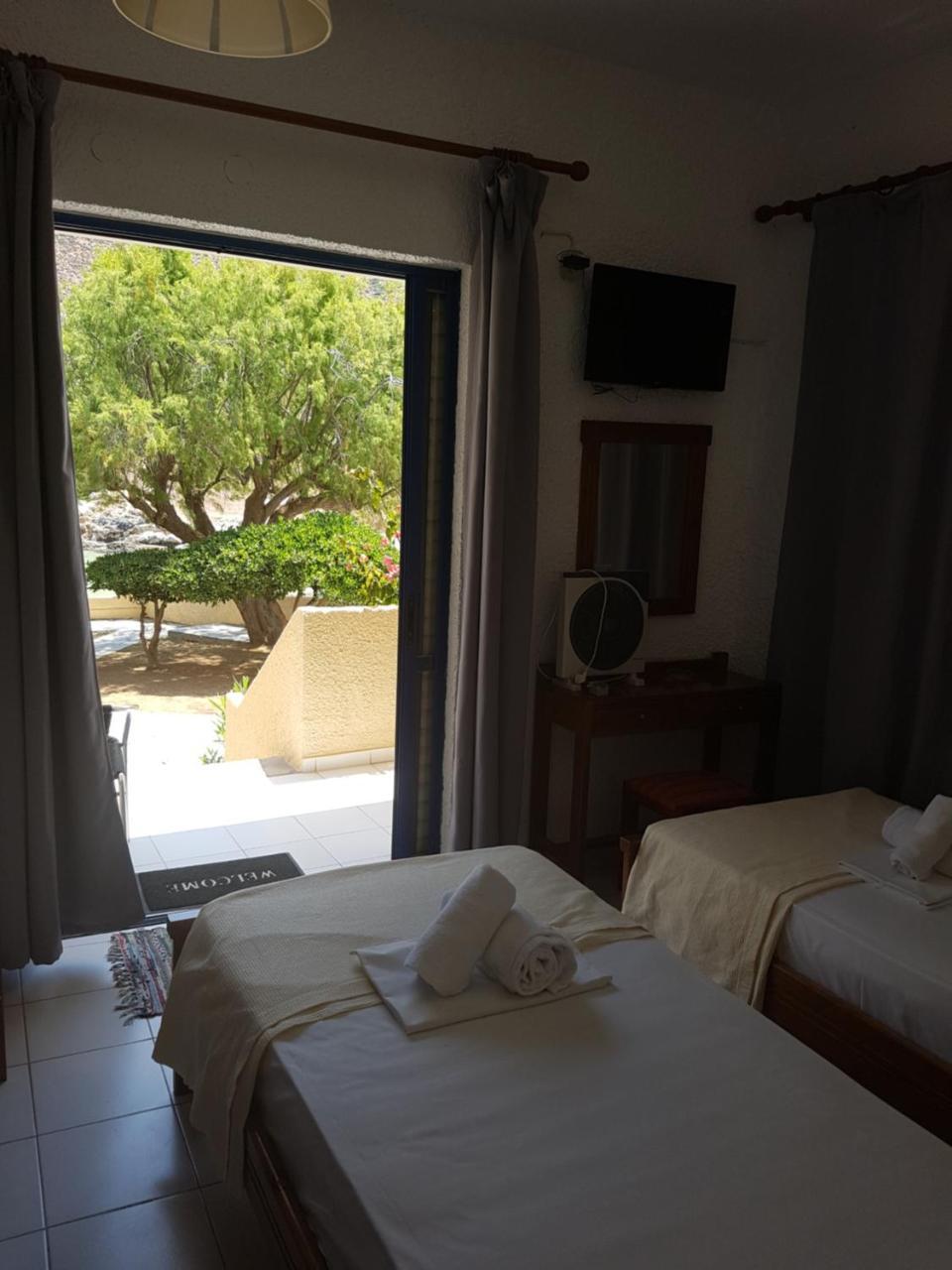 Little Bay Apartments 2 *