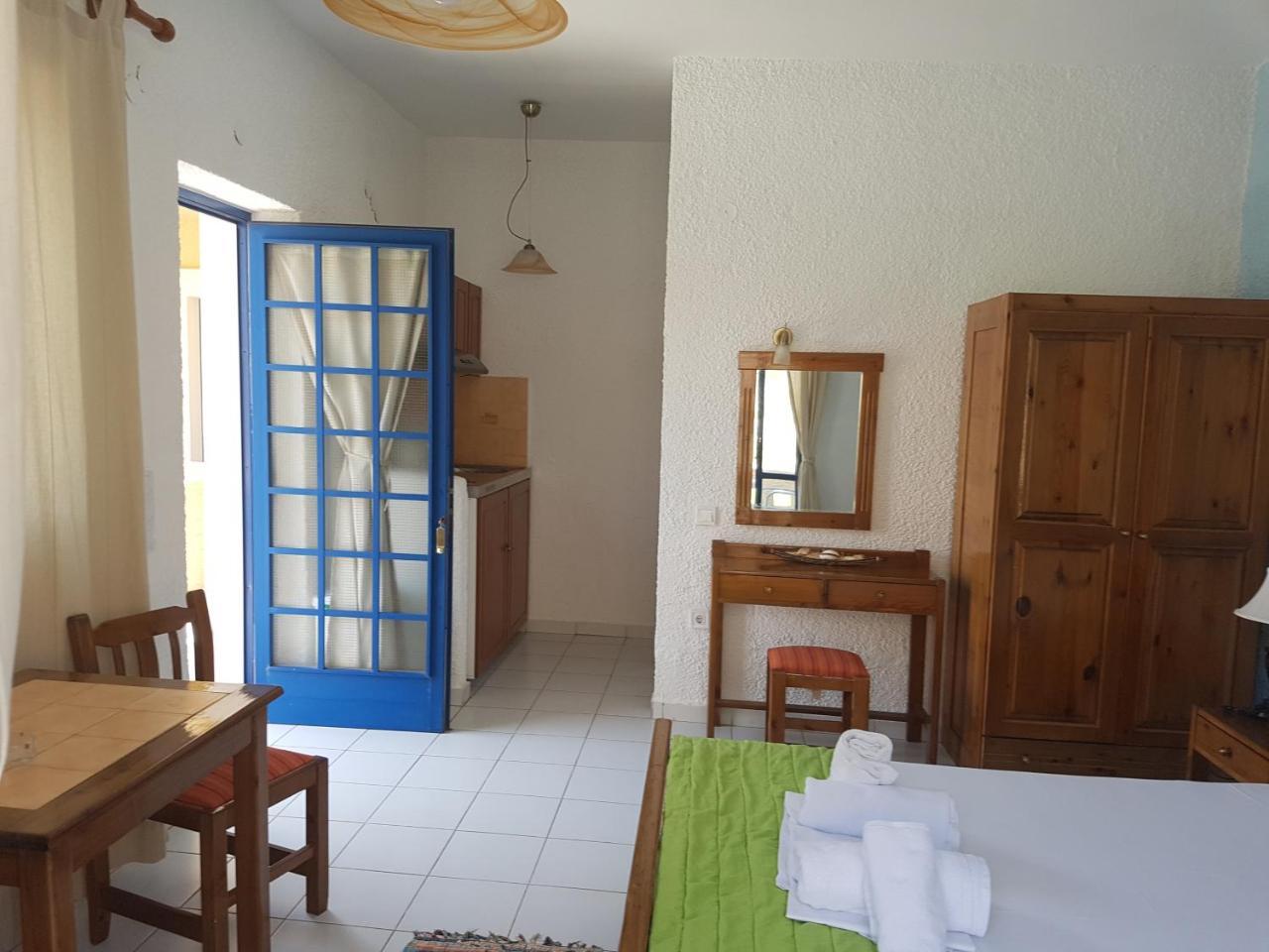 Little Bay Apartments 2 *