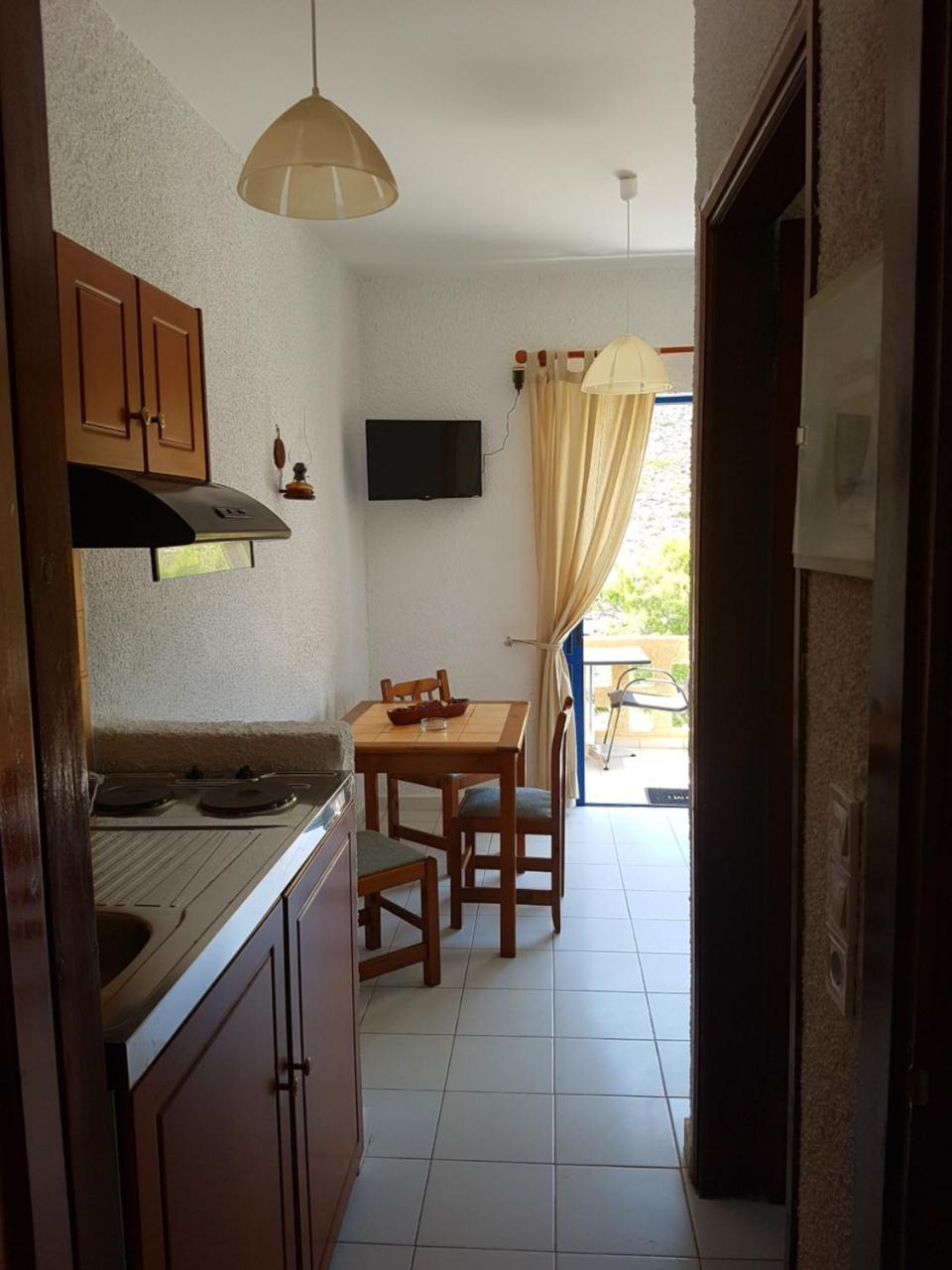 Little Bay Apartments 2 *