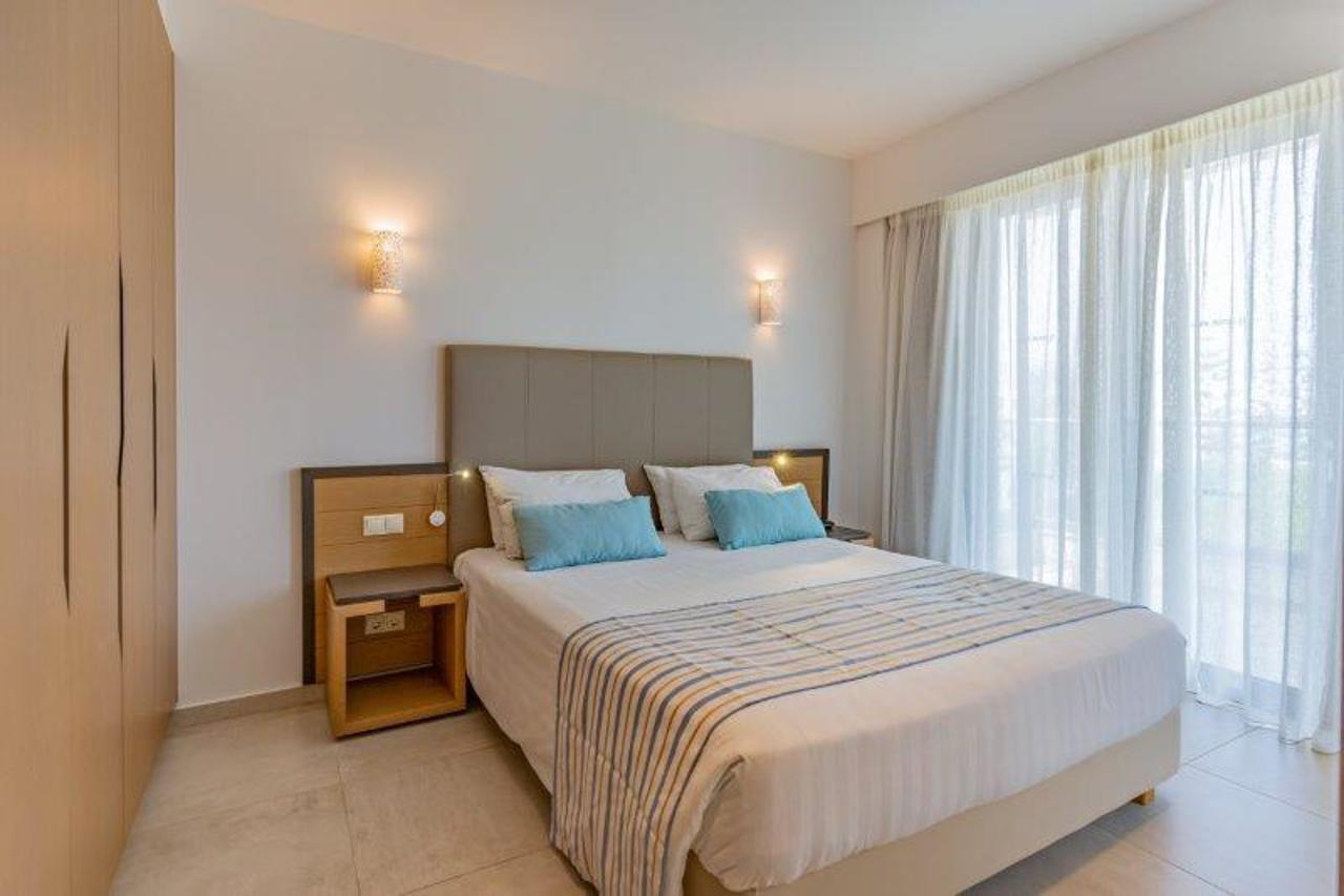 Minos Aparthotel 4 *