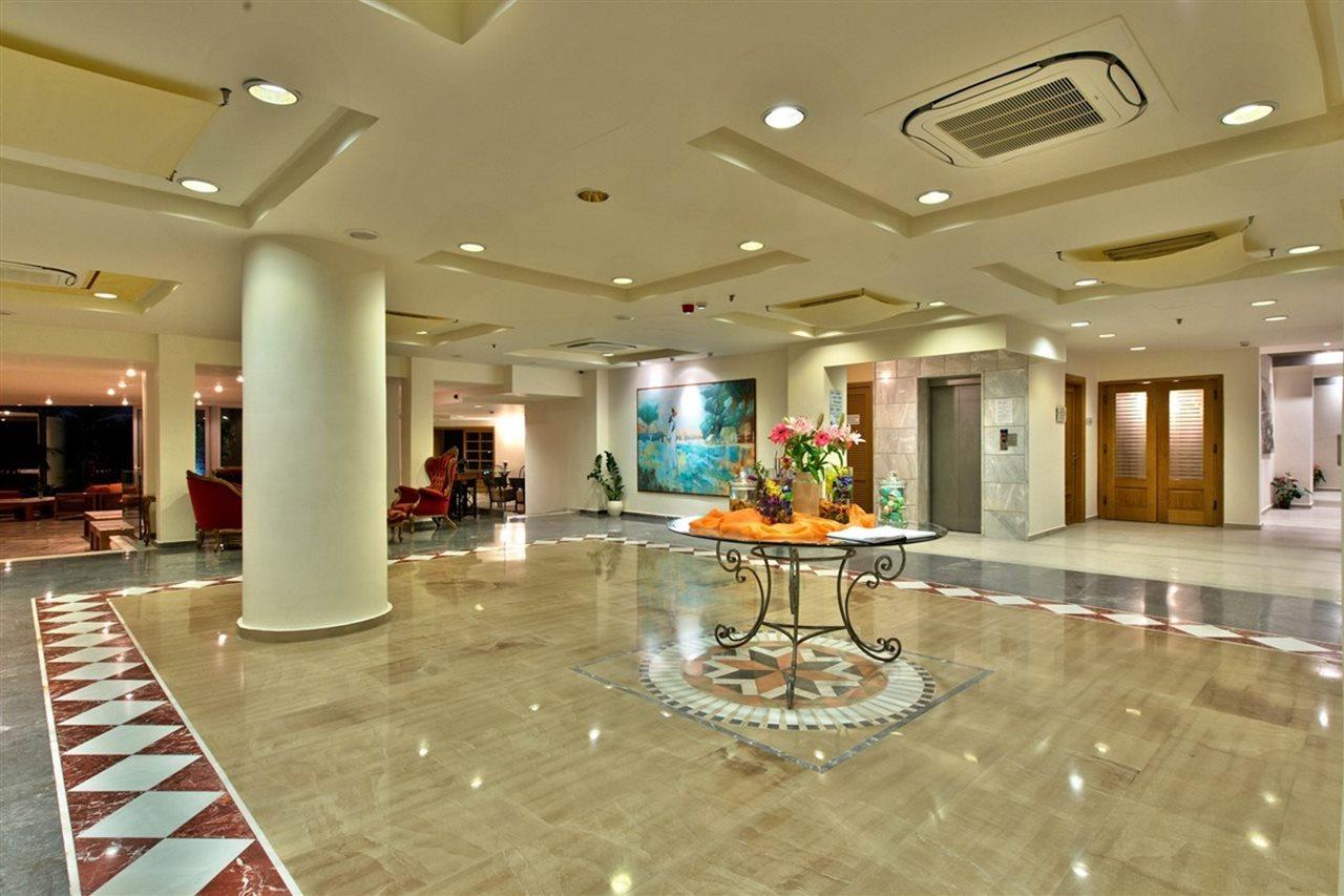 Minos Aparthotel 4 *
