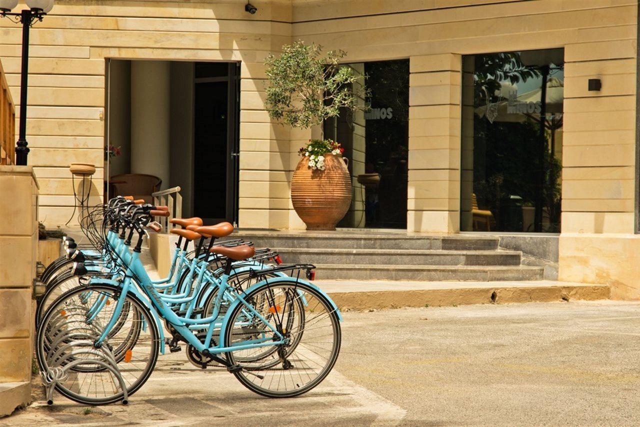 Minos Aparthotel 4 *