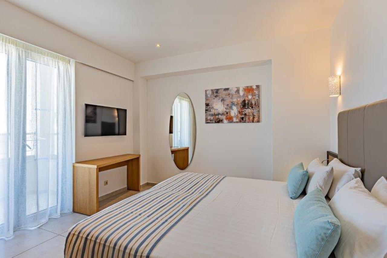 Minos Aparthotel 4 *
