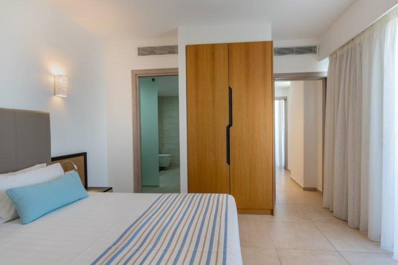 Minos Aparthotel 4 *