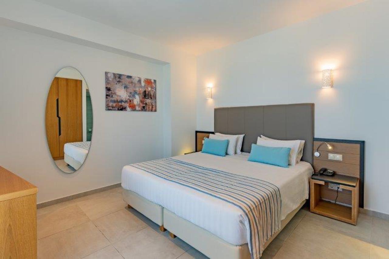 Minos Aparthotel 4 *