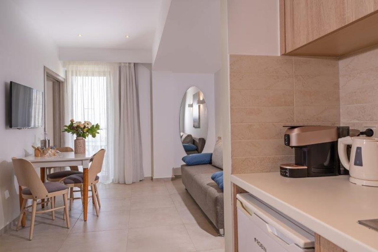 Minos Aparthotel 4 *
