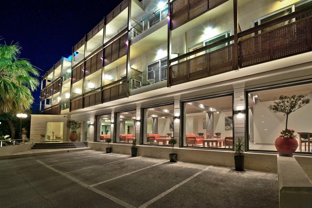 Minos Aparthotel 4 *