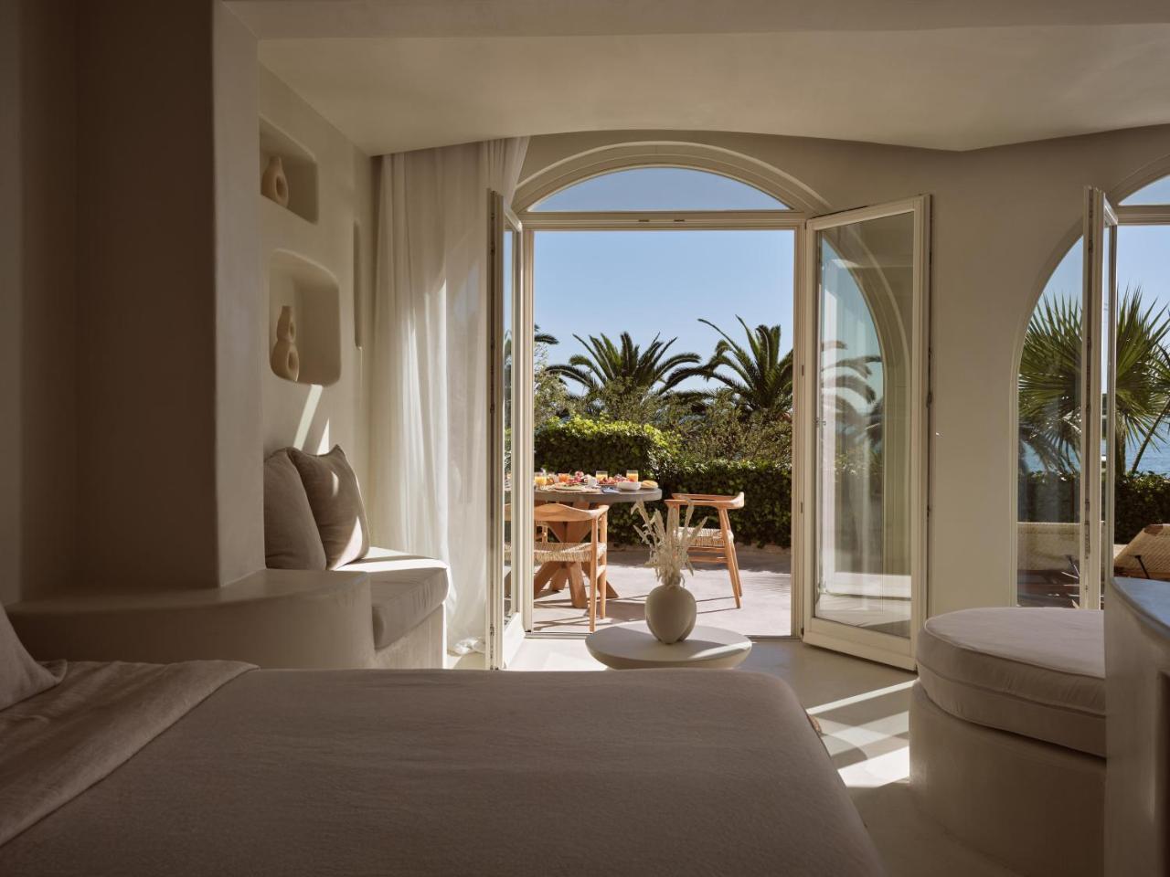 Calypso Suites  Villas Zakynthos