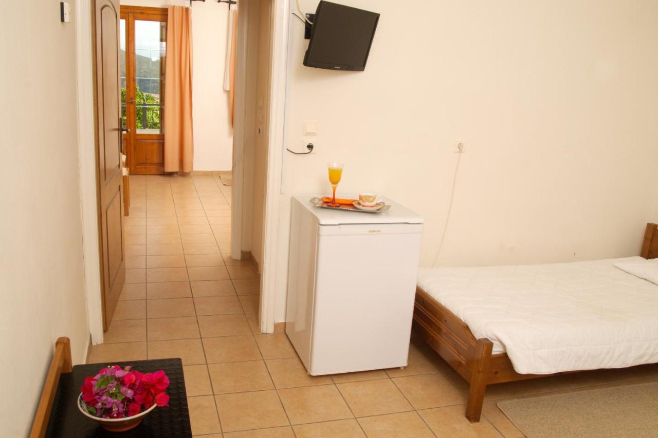 Guesthouse Chrisso 3 *
