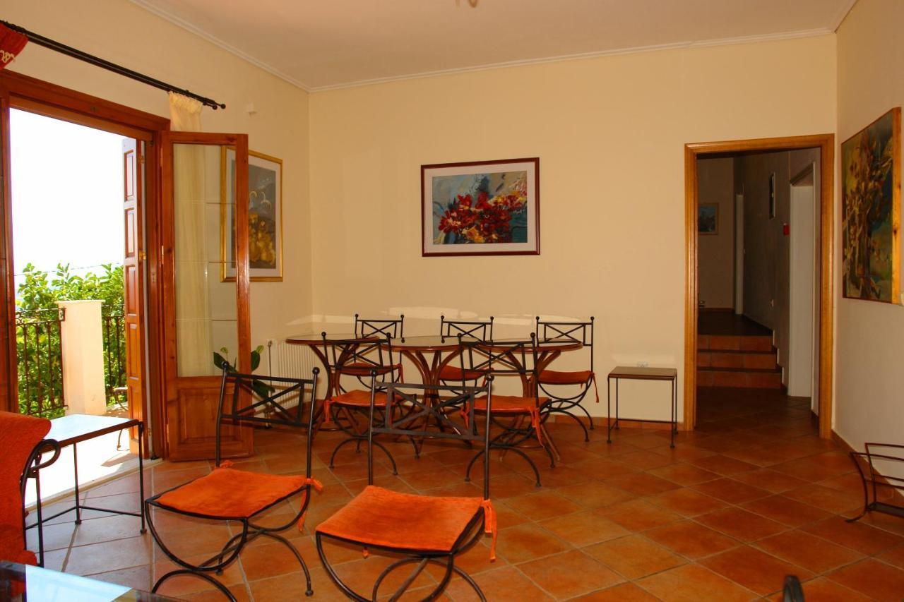 Guesthouse Chrisso 3 *