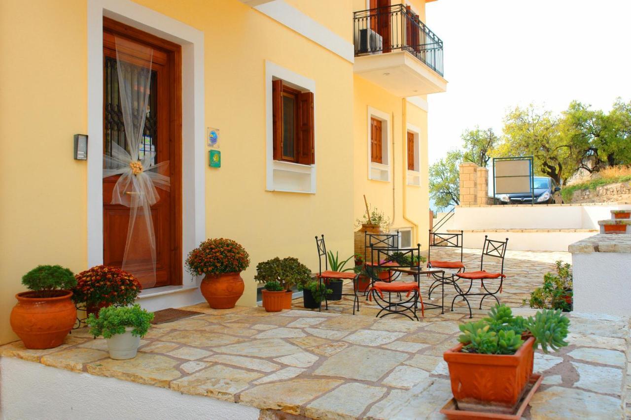 Guesthouse Chrisso 3 *