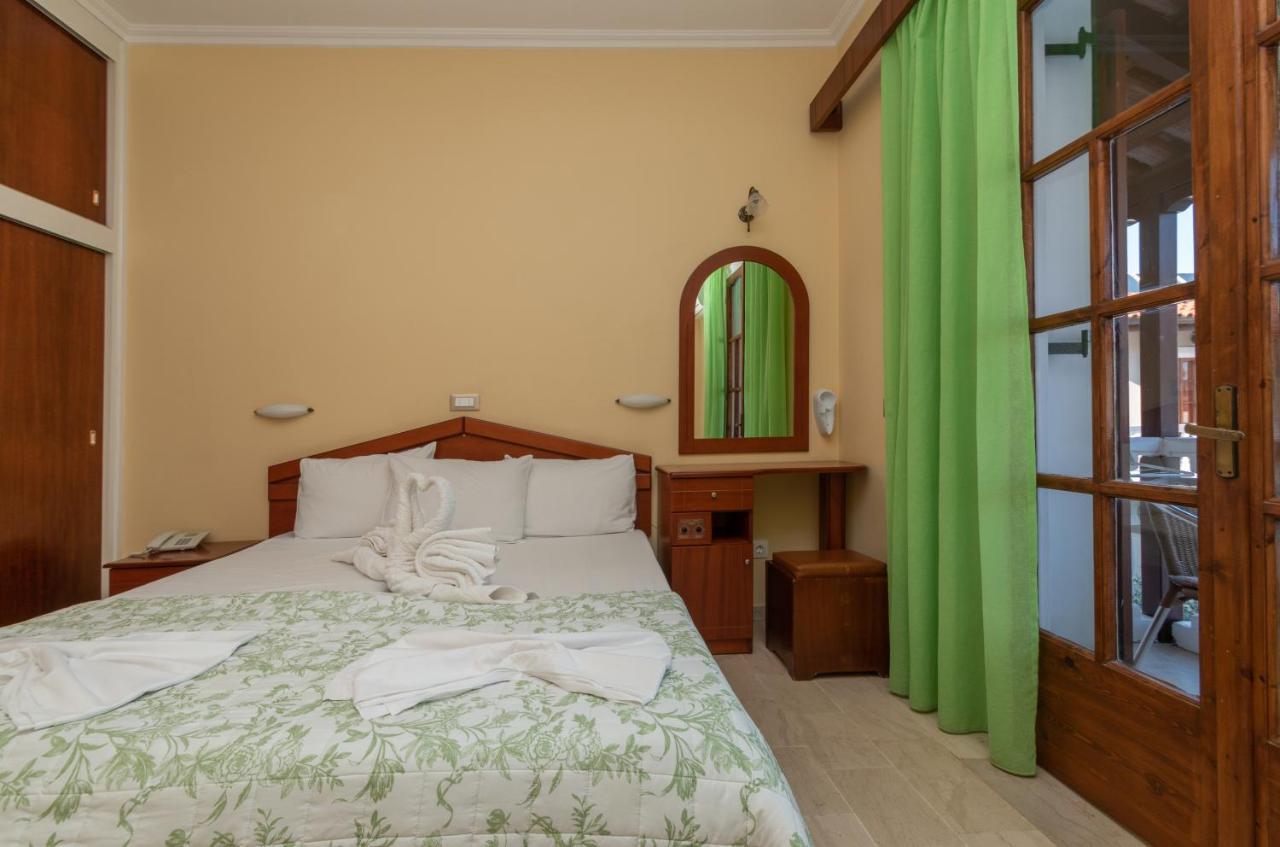 Anadiomeni 3 *