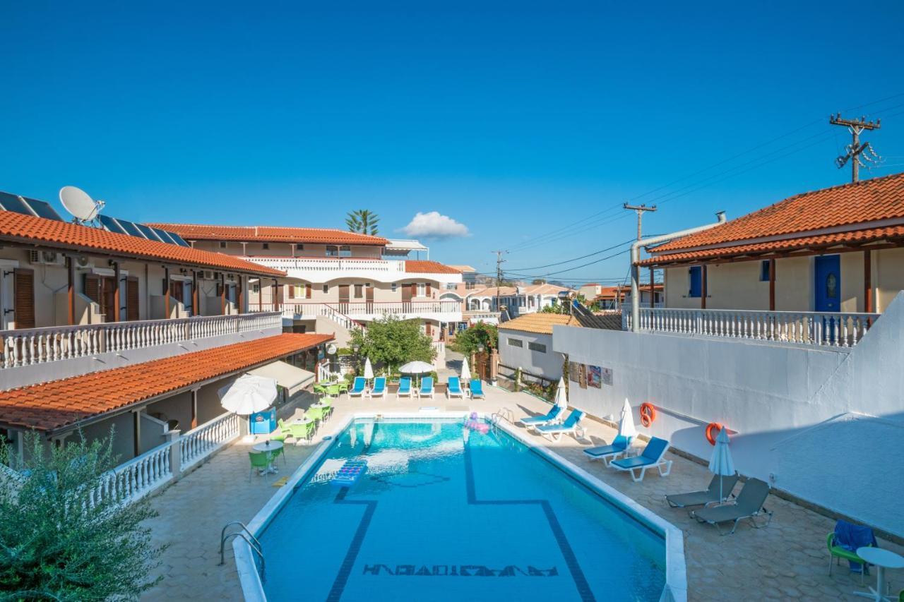 Anadiomeni 3 *