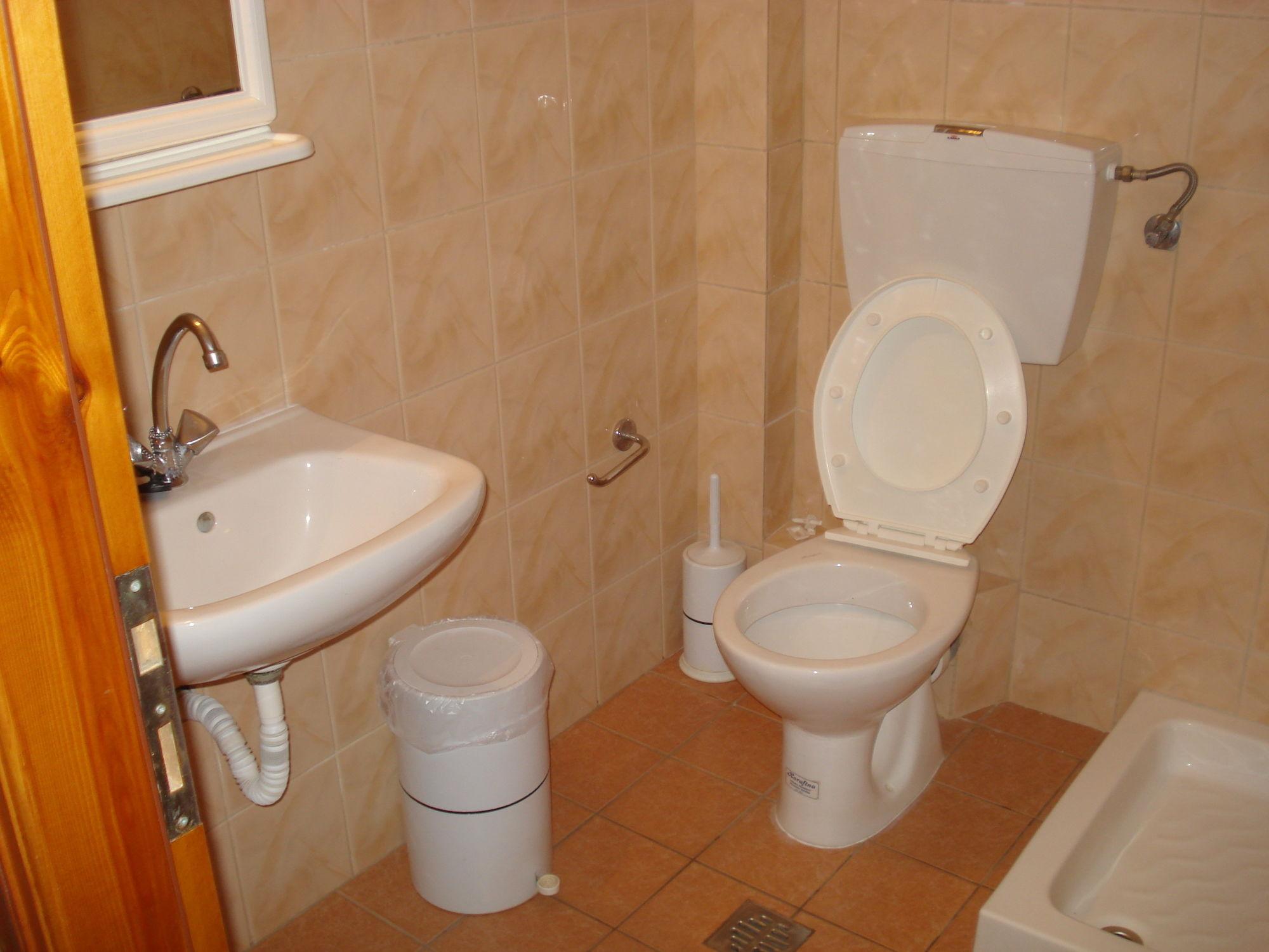 Philoxenia Rooms 3 *