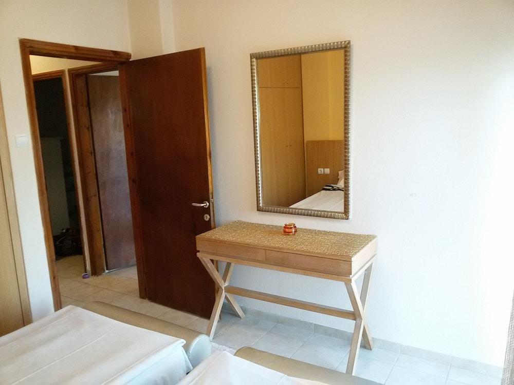 Villa Maria Apartments 