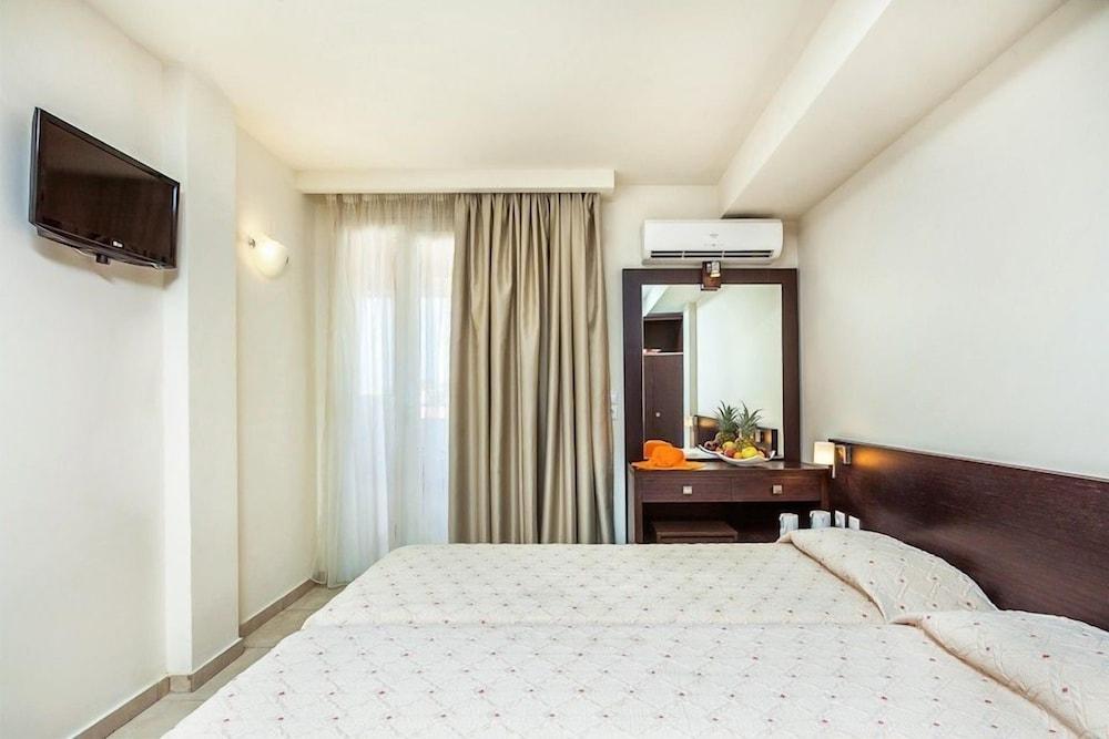 Elinotel Polis Hotel