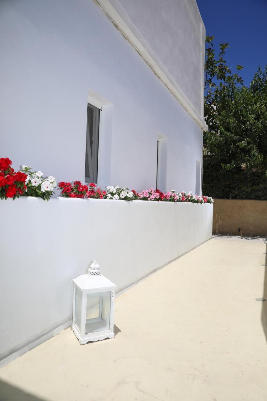 Sea Nymphs Suites 3 *