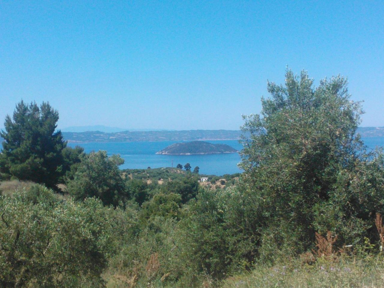 Oreiades 4 *