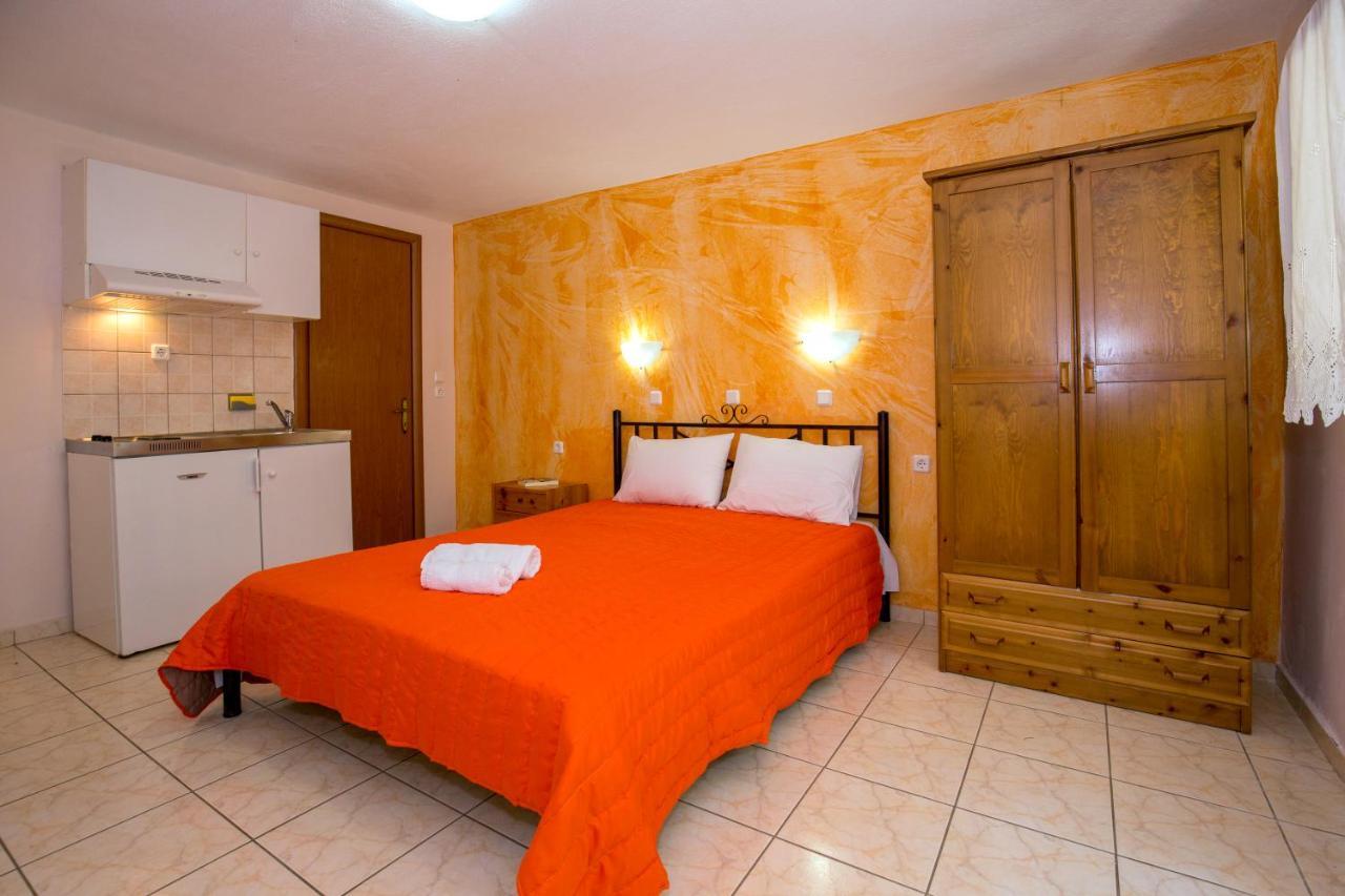 Studios Lampiris 3 *