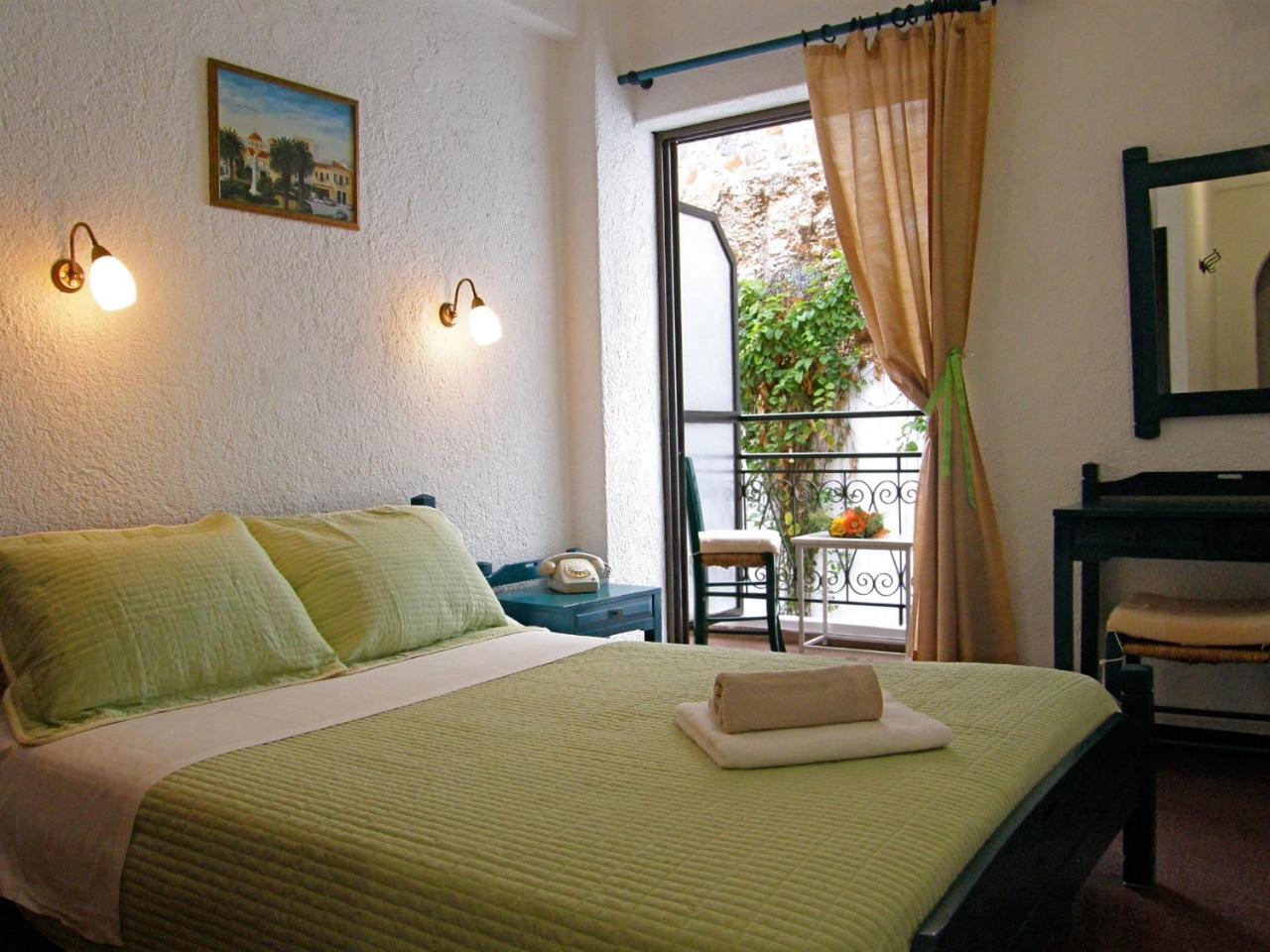 Victoria Hotel 