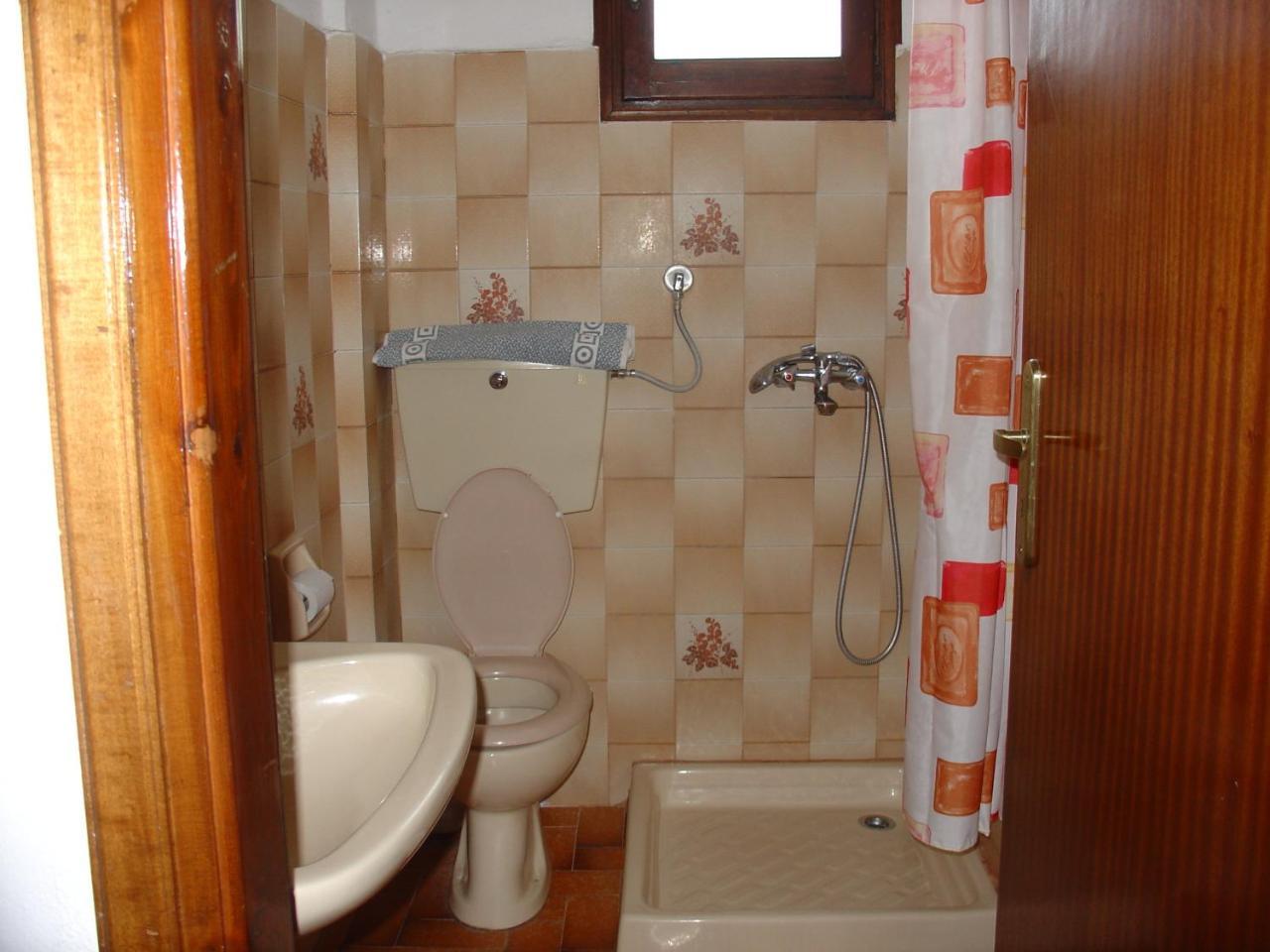 Zozas Rooms 3 *