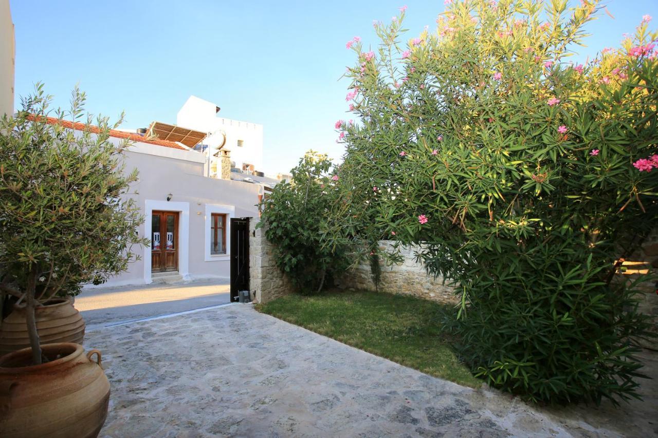 Villa Kamilari 3 *
