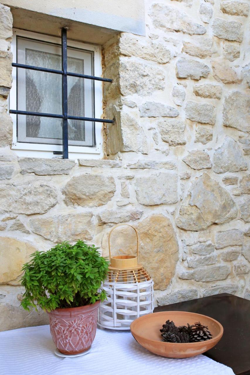 Villa Kamilari 3 *