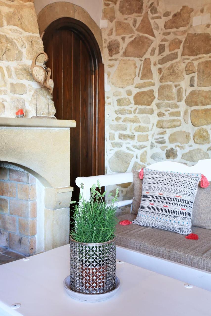 Villa Kamilari 3 *