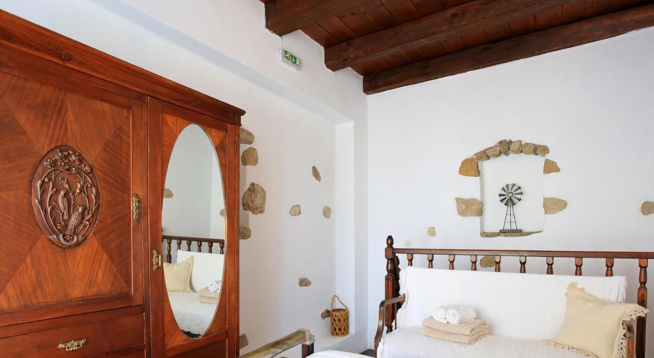 Villa Kamilari 3 *