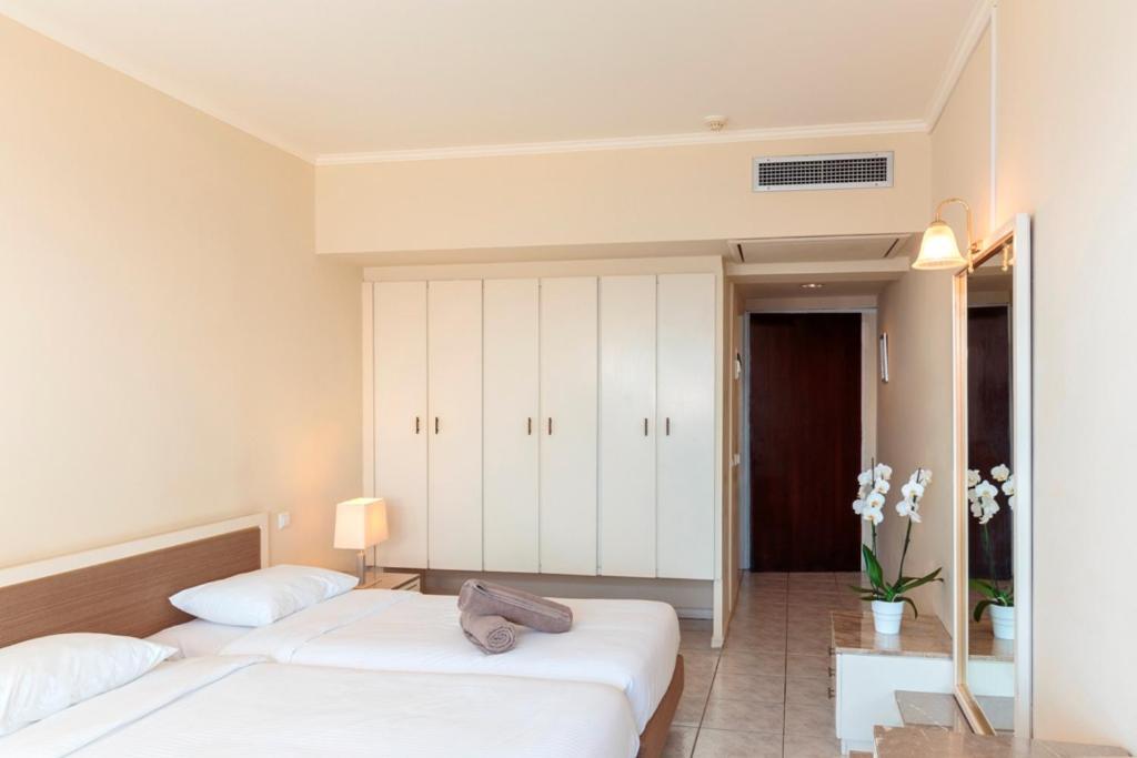 Aquarium View Hotel 4 *