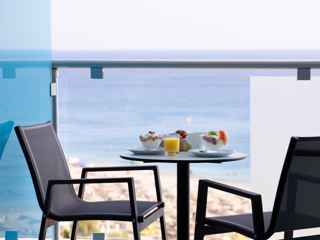 Aquarium View Hotel 4 *